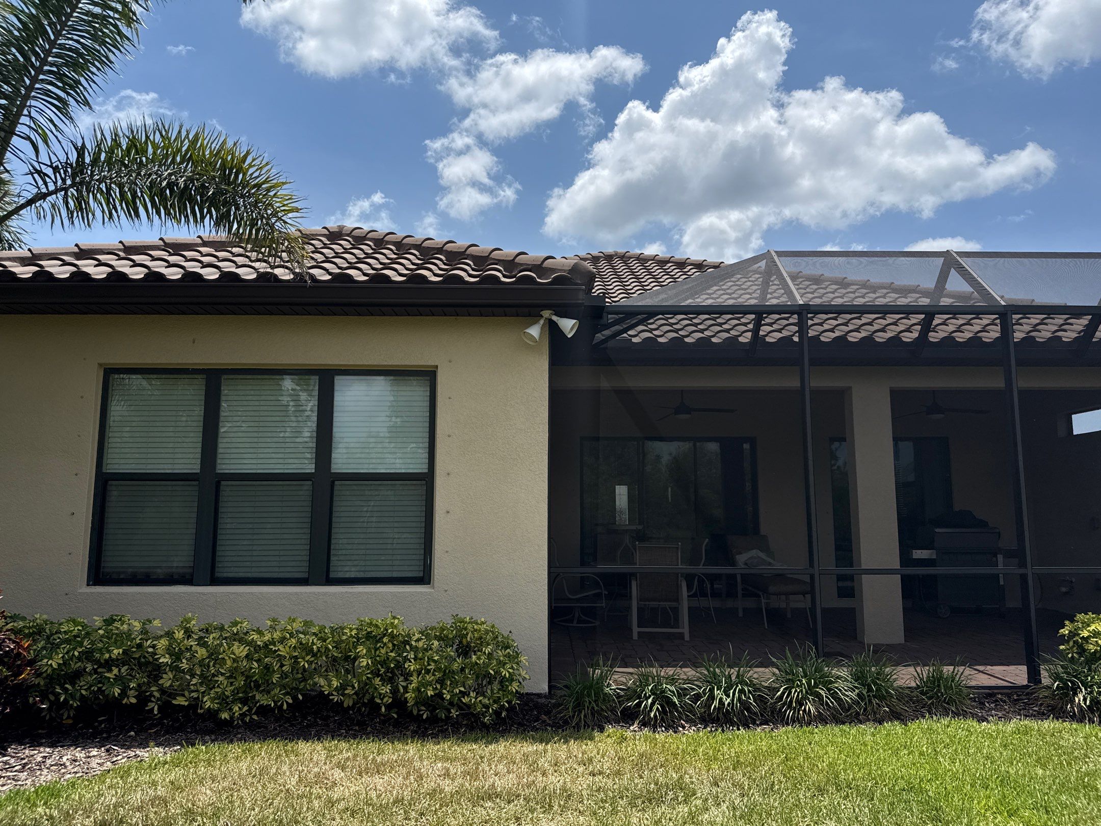 Concrete Tile Roof, Paver Driveway & Lanai Cleaning – Artisan Lakes Esplanade, Palmetto, FL by Sunshine AquaWash
