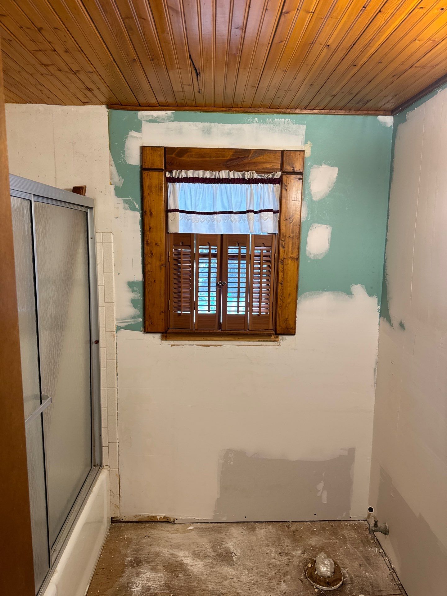 Repair and repaint by Gordon Painting
