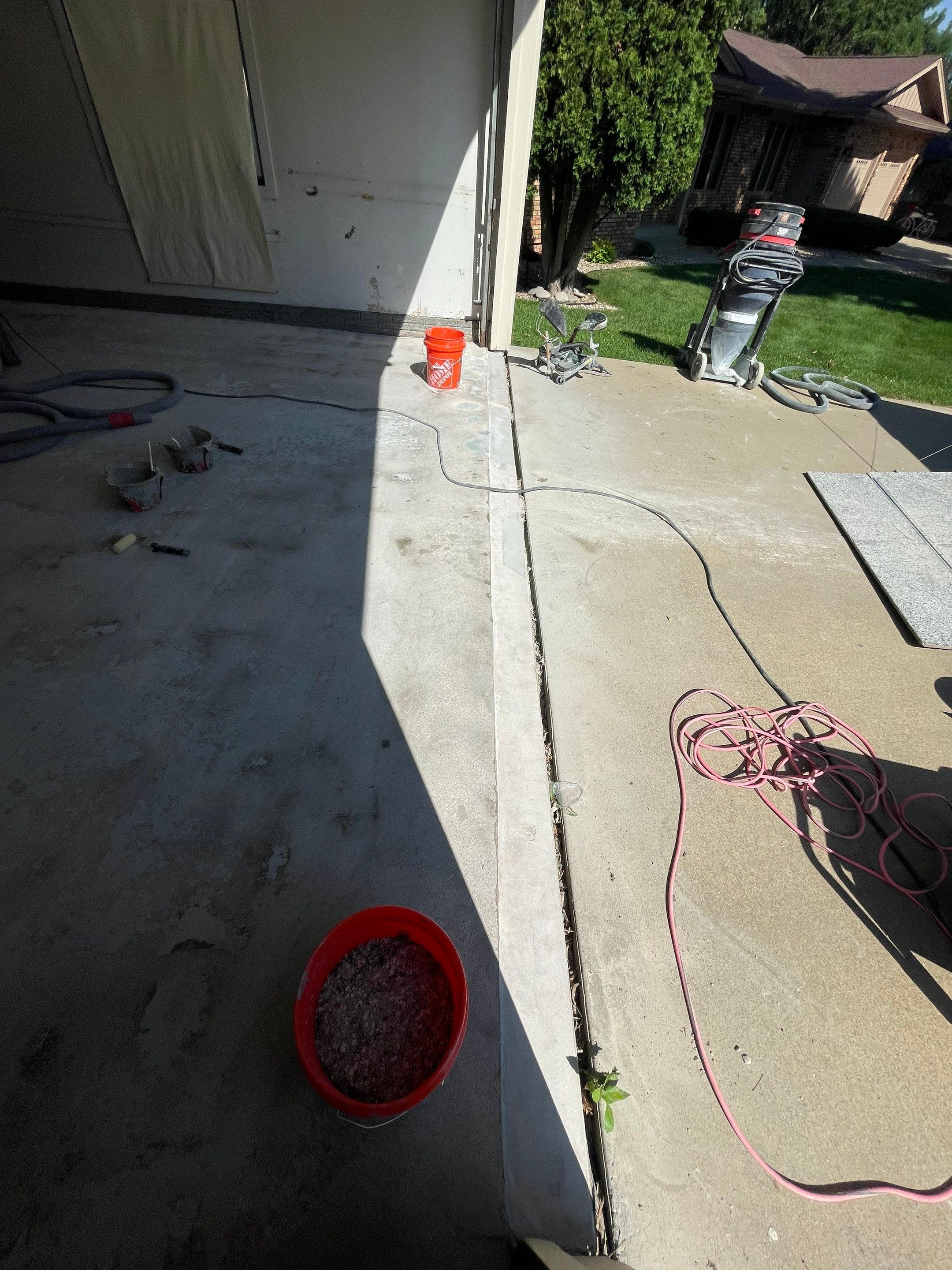 Custom Creekbed Garage Floor Coating in Sioux Falls by Select Painting, Coatings & Garage Cabinets