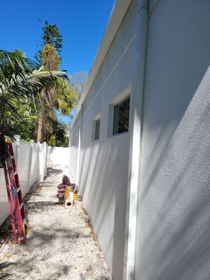 7-Inch Smooth Box Seamless Gutters in Sarasota FL