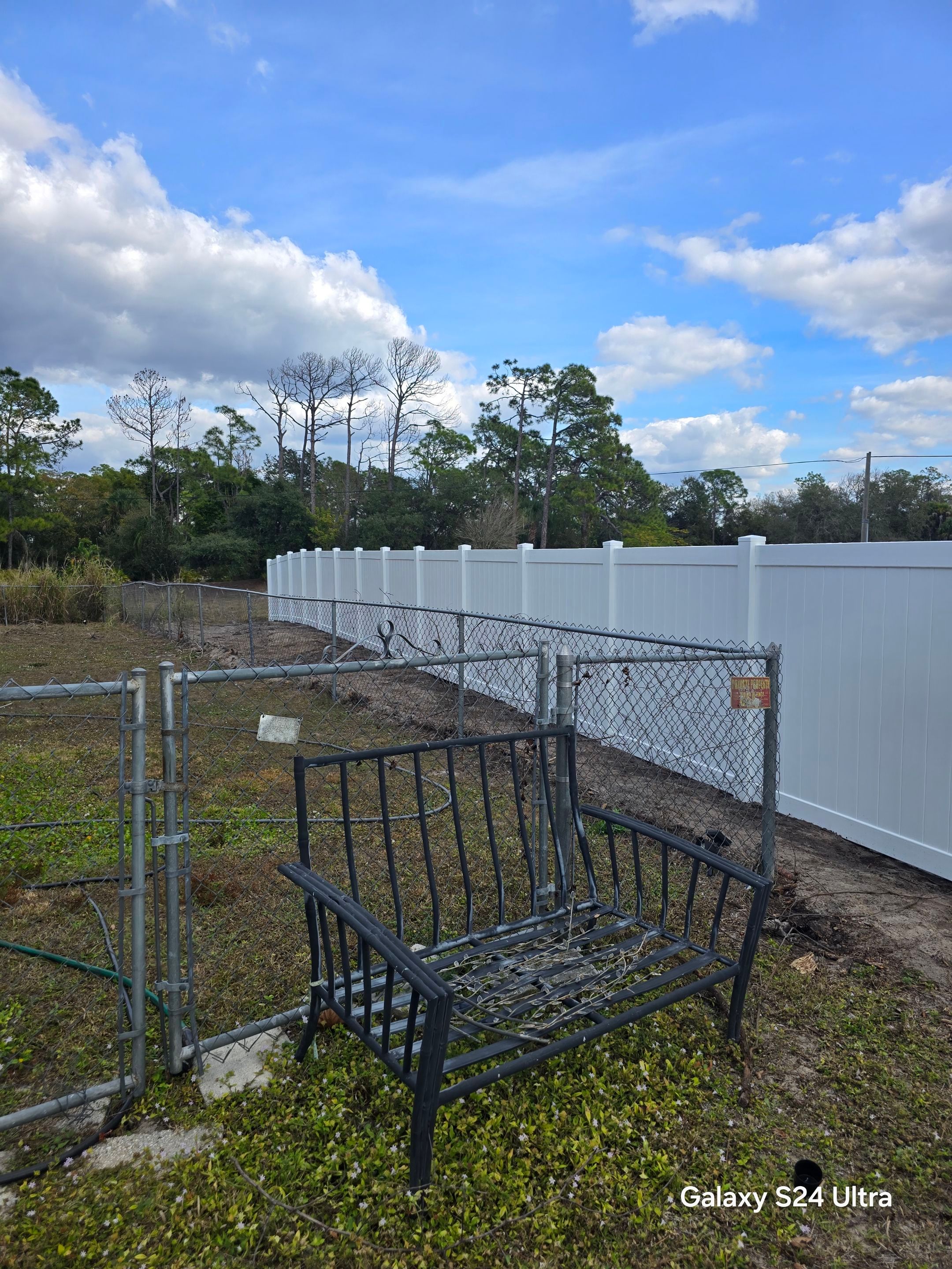 Vinyl Fence Install in North Port by True Fence LLC
