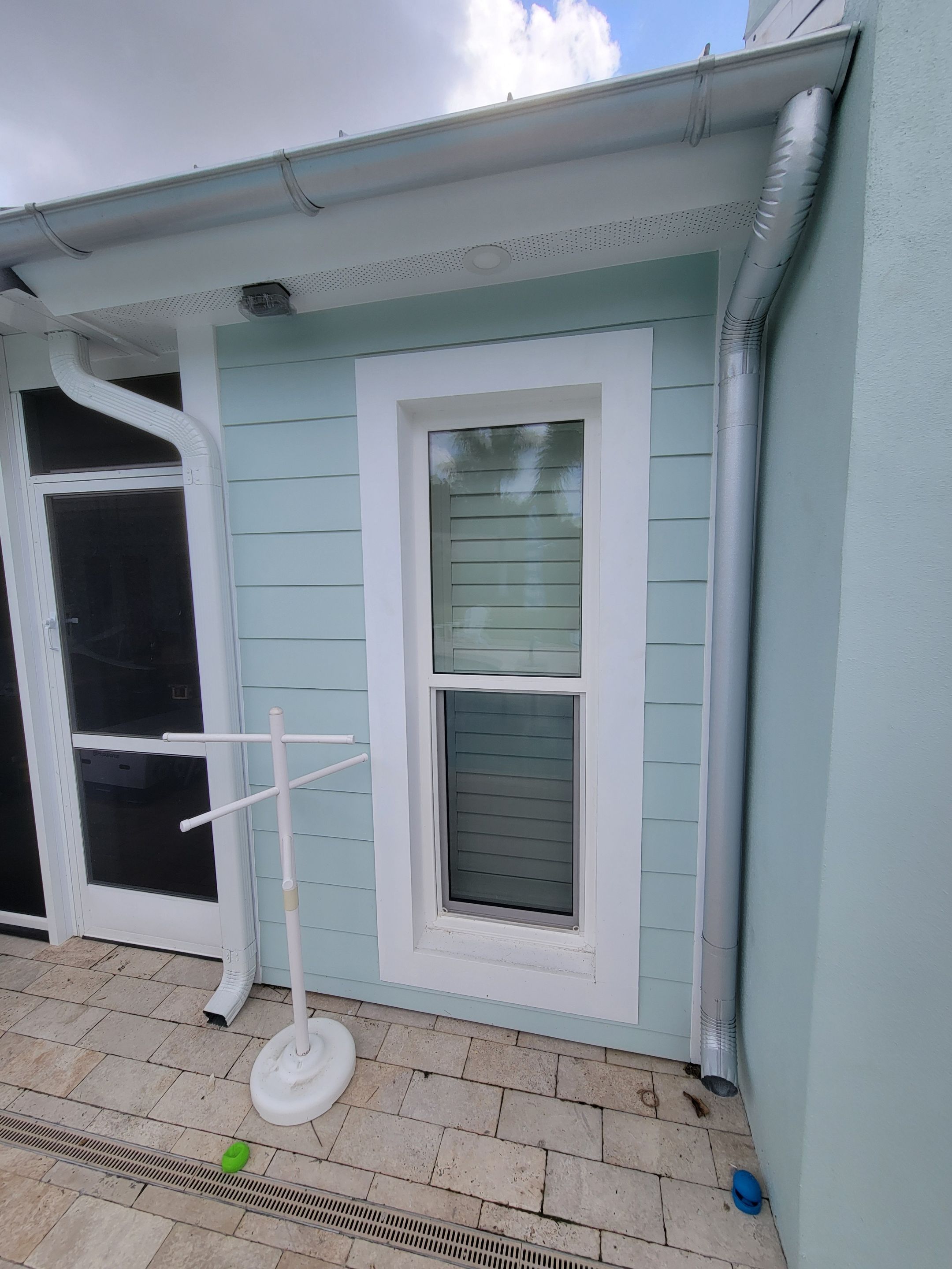 Half-Round Aluminum Gutters in Fort Myers FL by Gutter Professors