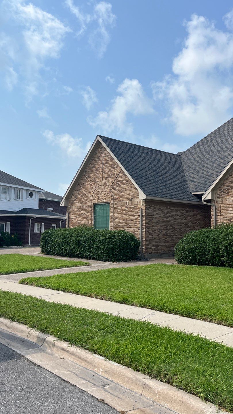 Residential Roofing Installation using Owens Corning Duration Tru Defintion Peppercorn by Galvan Roofing and Construction