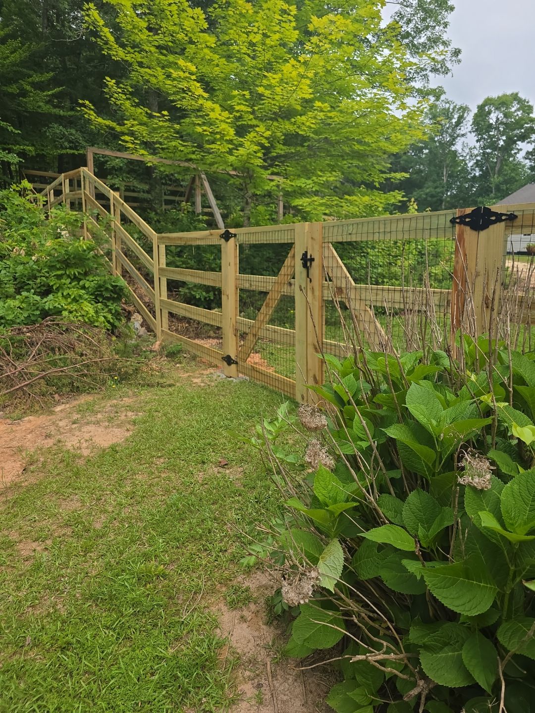 Titans Of Timber Fence & Stain featured photo.