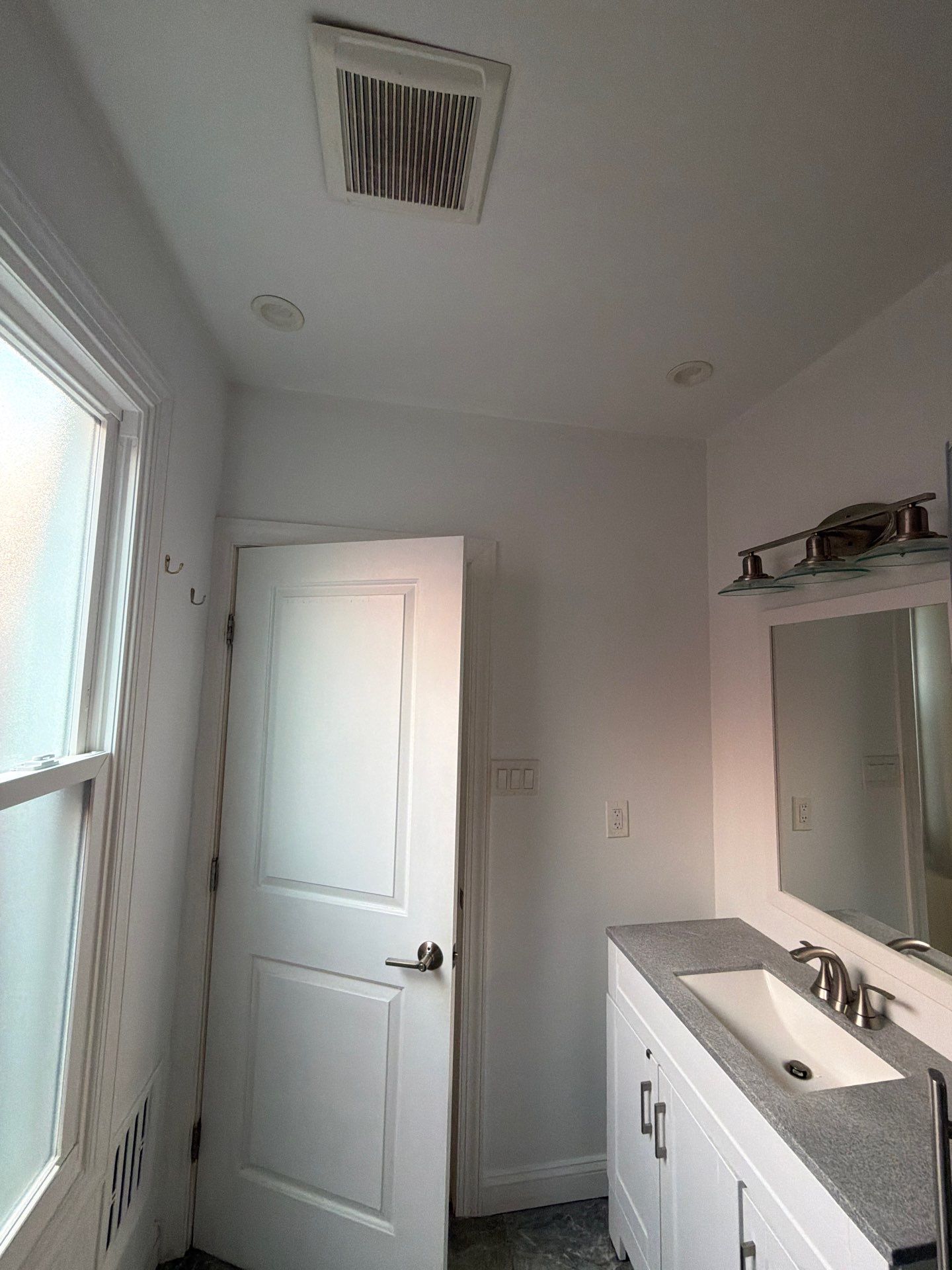 Interior Refresh in Graduate Hospital by Groovy Hues