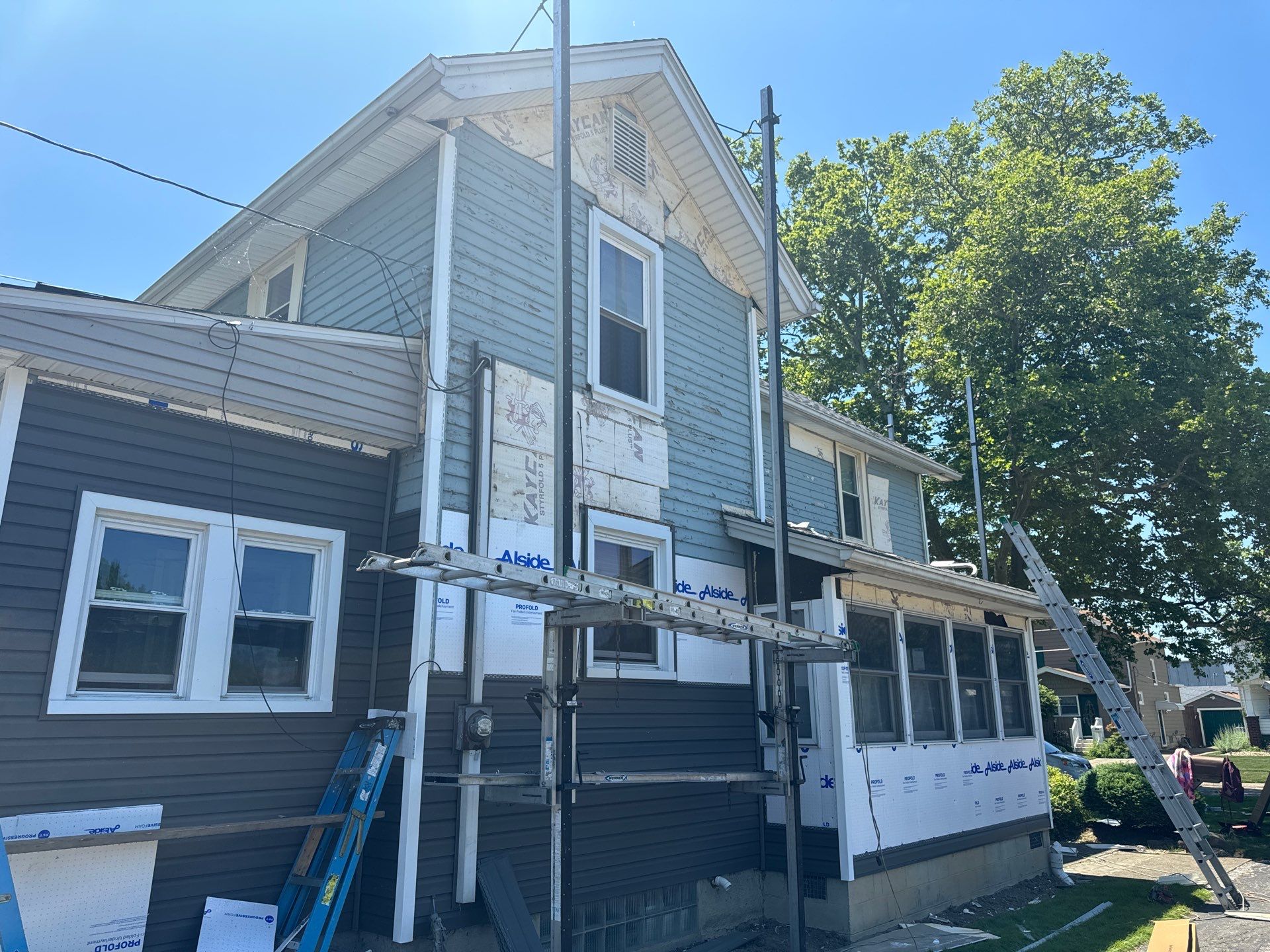 Roof and Siding Replacement by Homestyle in Lorain by Homestyle Home Improvements (HHI)