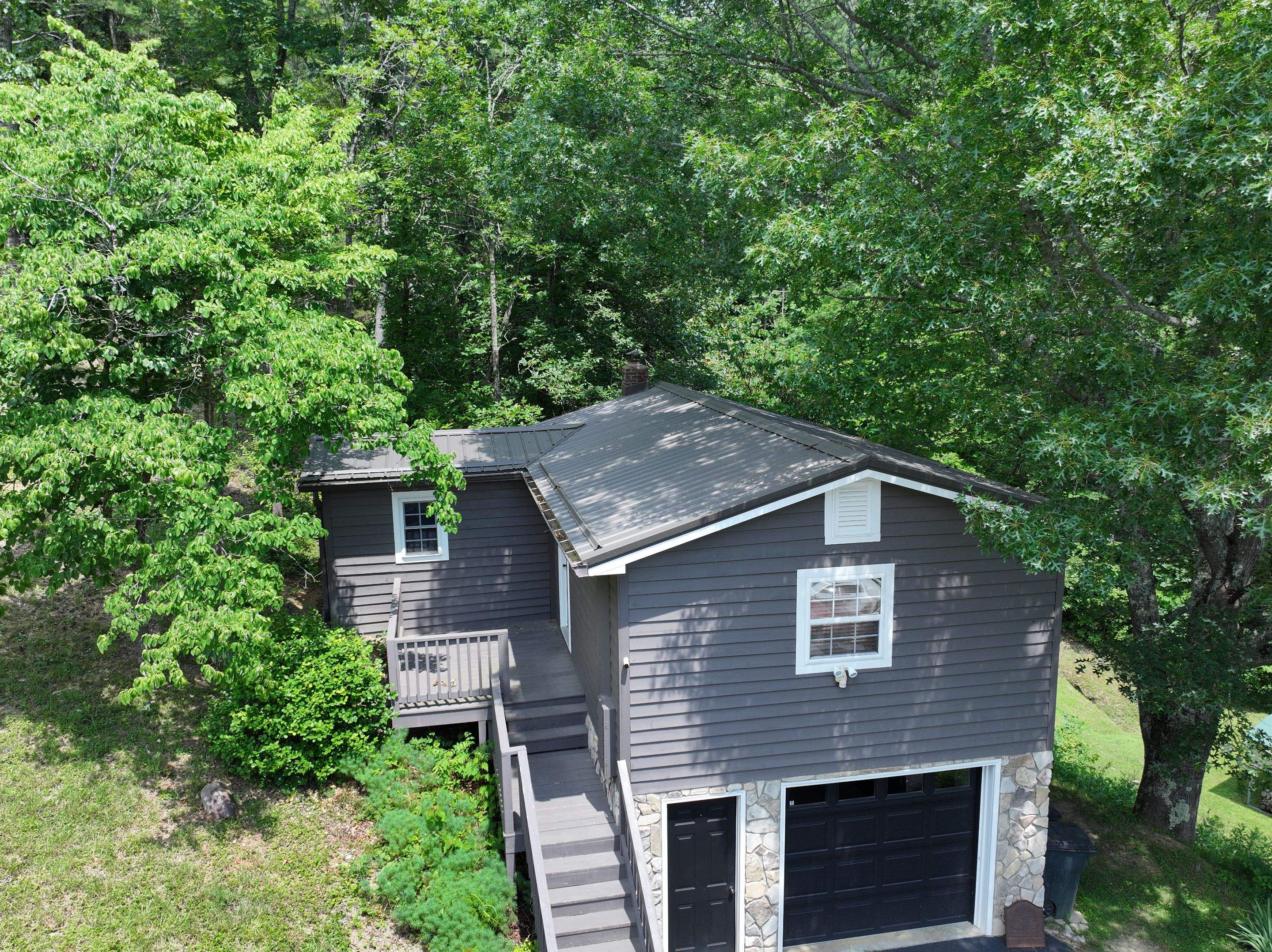 Rice Residence by Omnia Roofing