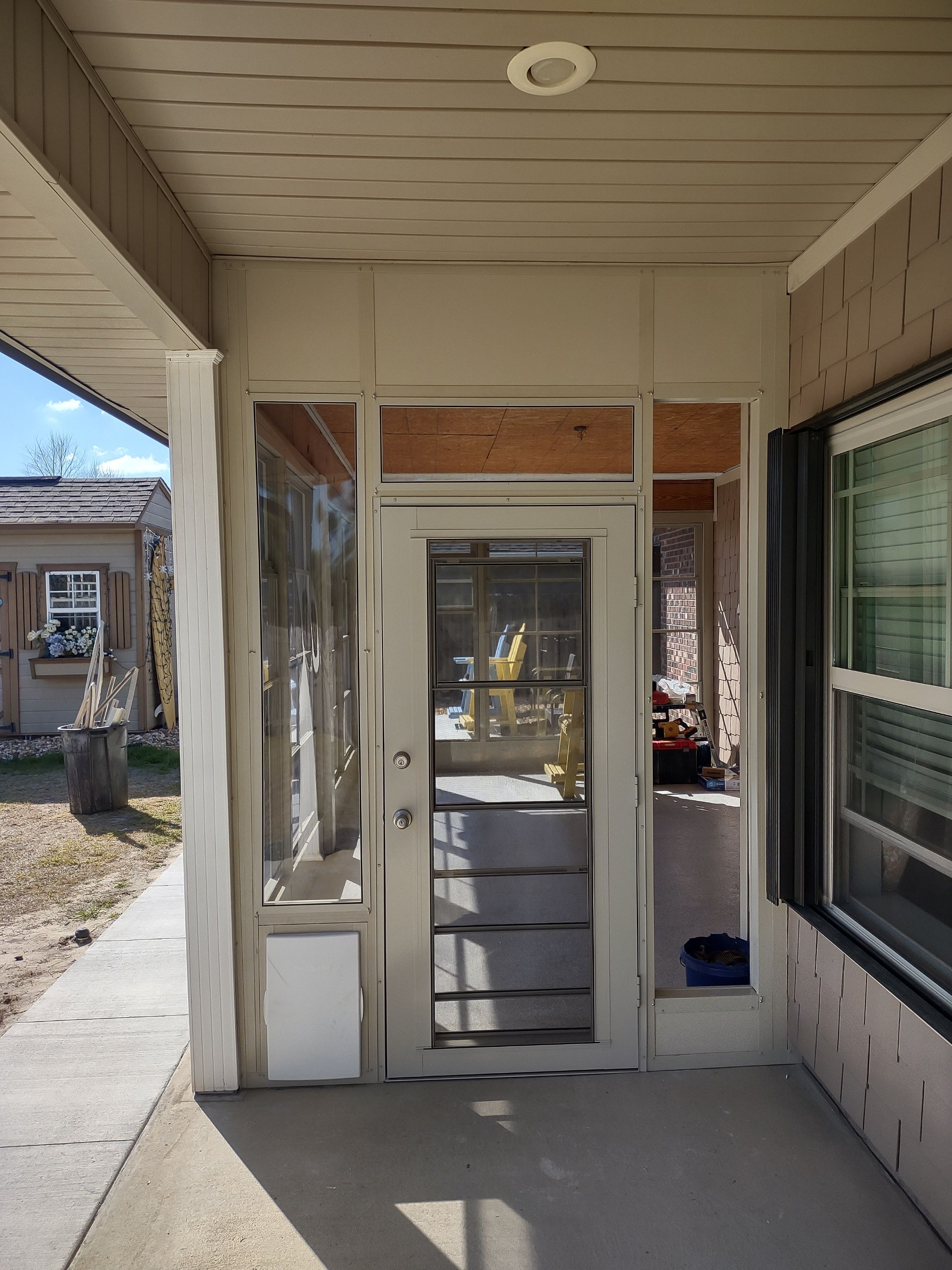 Screen Under w/Vinyl Windows using Colorbeam by Titan Sunrooms