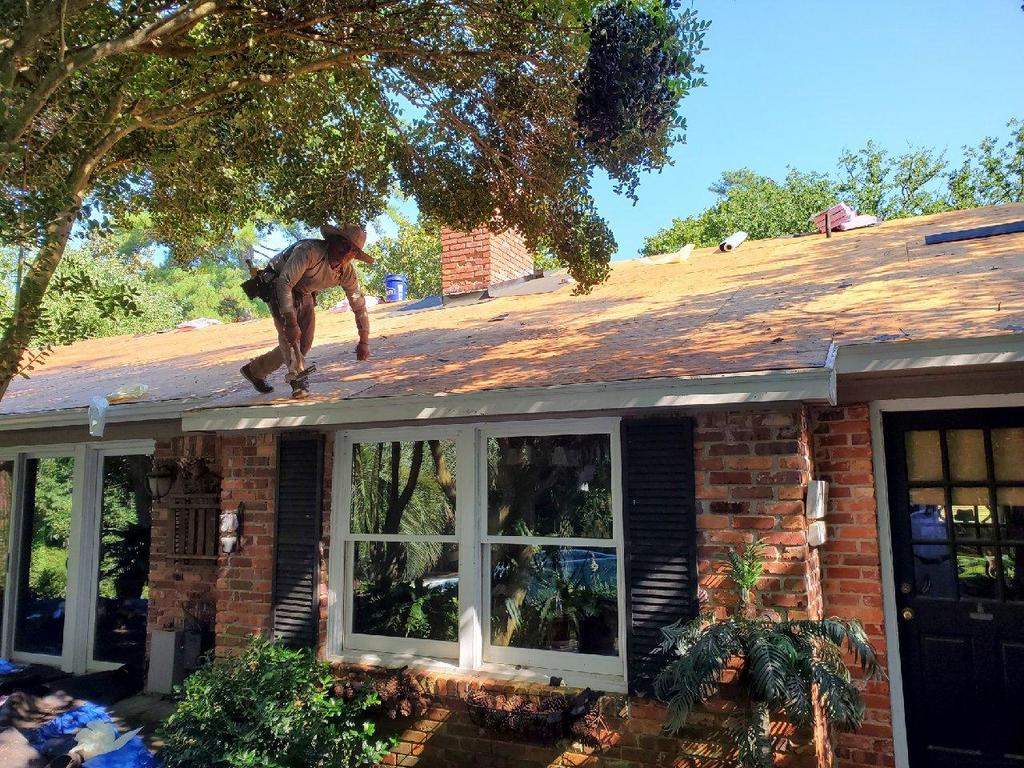 Residential Roofing Installation using Owens Corning® Oakridge Onyx Black by Indigo State Roofing