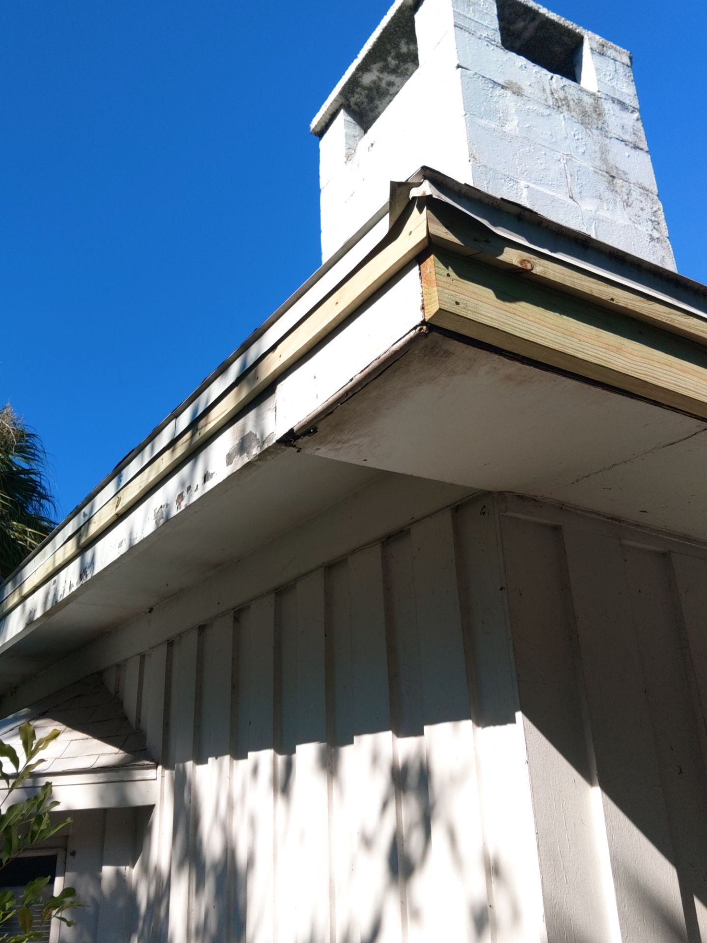 Gutter and Fascia Repair and Maintenance in Siesta Key FL by Gutter Professors