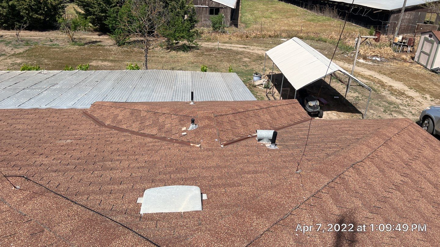 Metal roofing installation using Standing seam metal roofing system by Straight Edge Roofing Inc