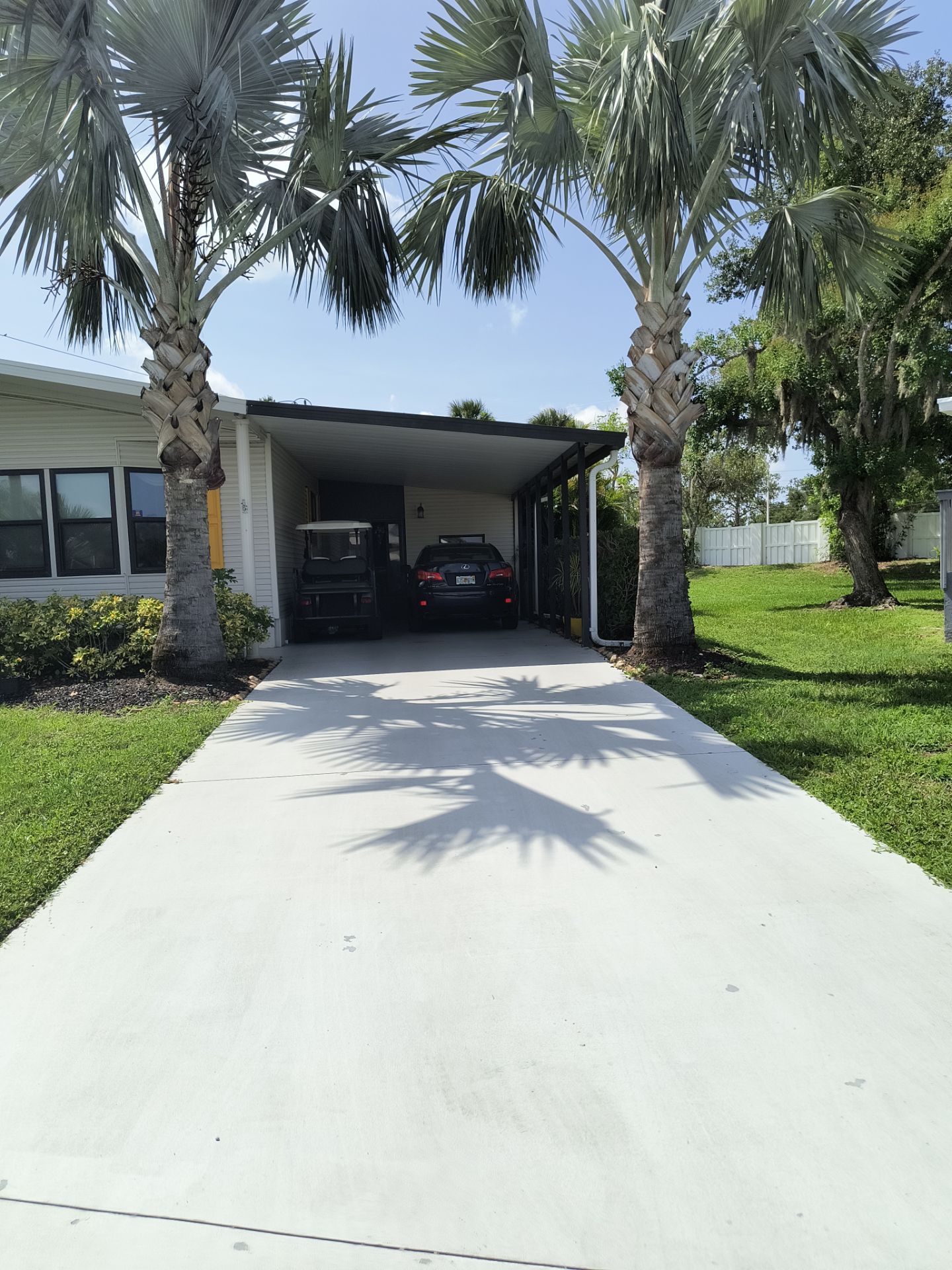 Aluminum Seamless Gutters using gutter cleaning in Sarasota FL by Gutter Professors