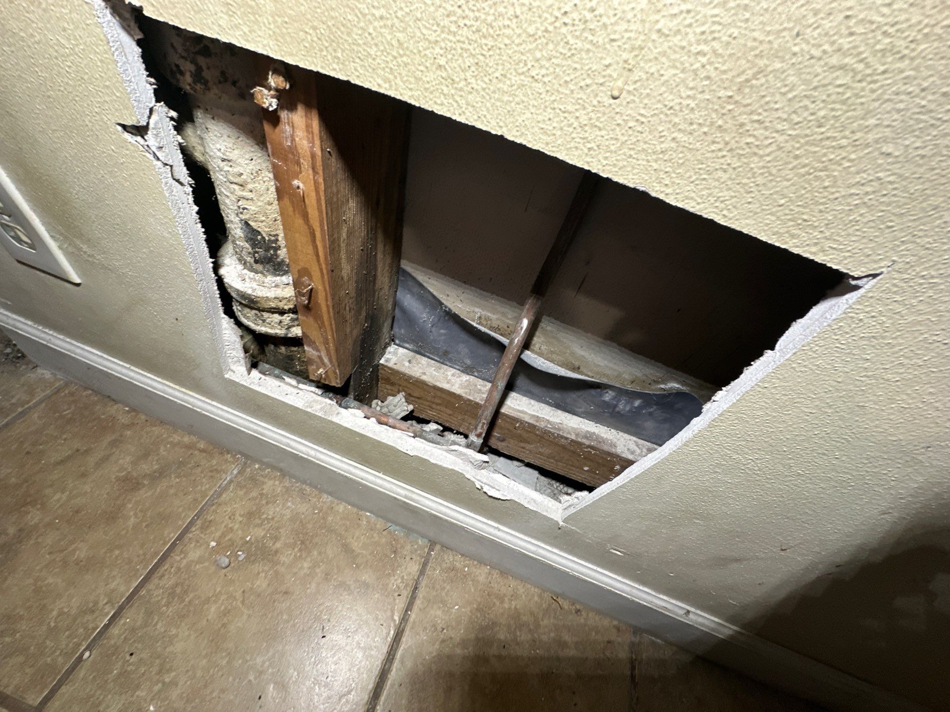 Water Damage Claim in Lauderdale Lakes by FLAPA & KeyStone