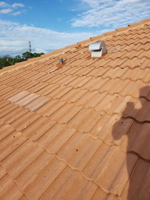 Tile Roof Repair in West Palm Beach – Expert Restoration & Leak Fixing