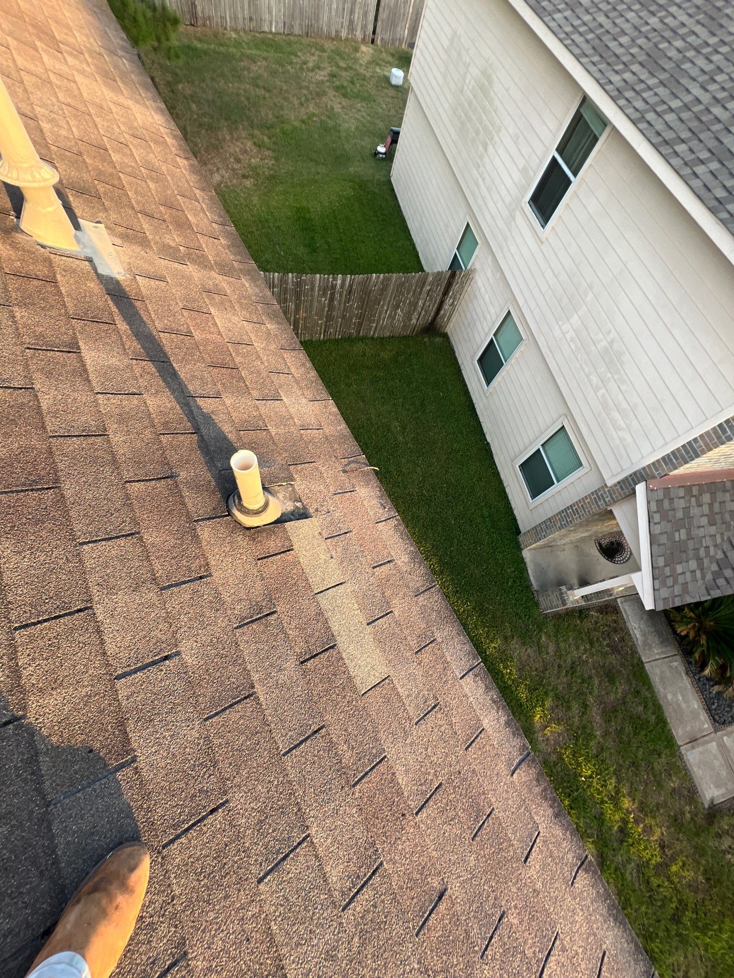 Hail Damage using Owen's Corning Duration (Lifetime) Shingles by Roof Repair Company