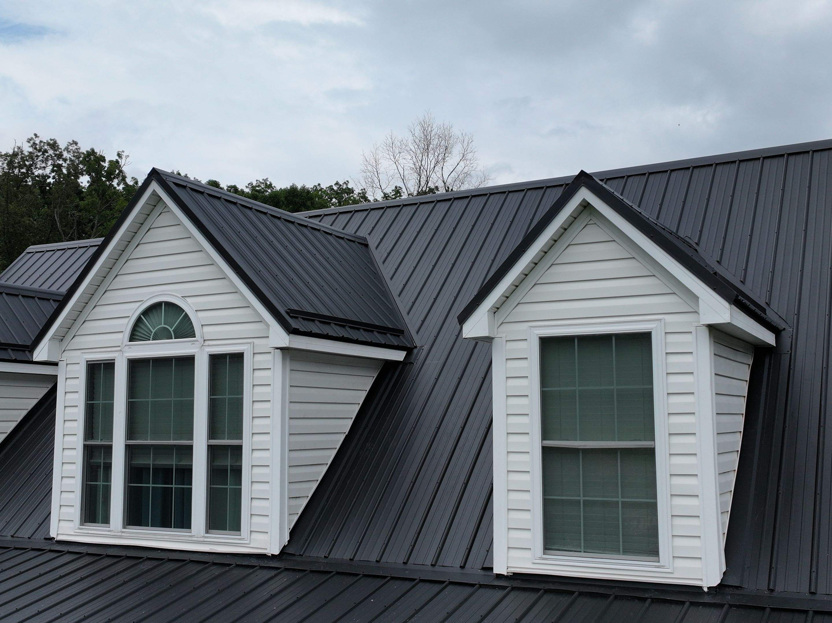 Wine Residence by Omnia Roofing