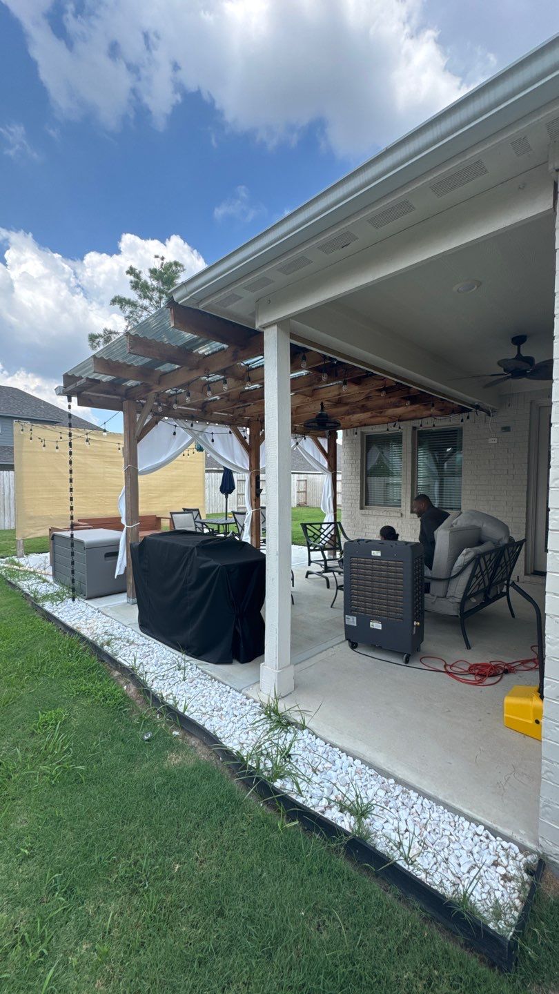 Mr & Mrs Smith  by Texas Urban Elements