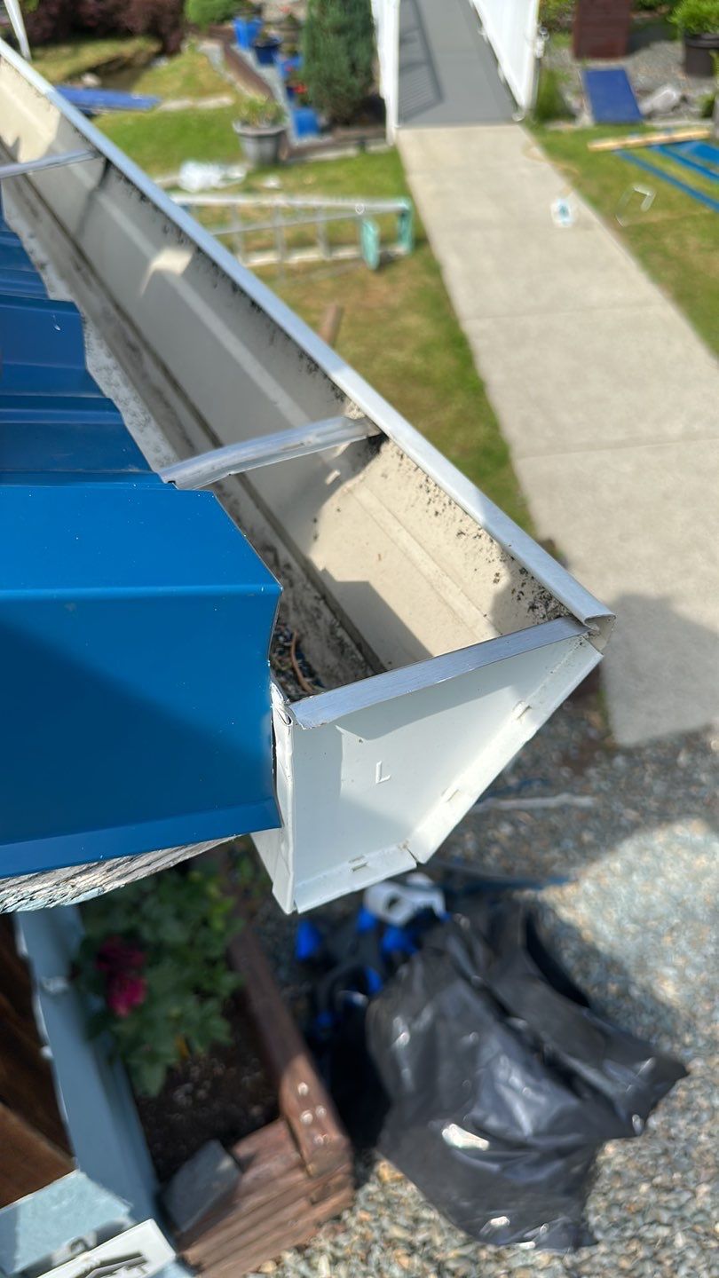 Residential ReRoofing Installation using Duraclad 26ga by Top Notch Roofing Inc