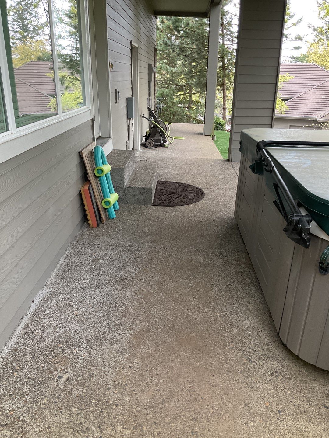 Concrete wash using Moderate Pressure by Willamette Outdoor Wash LLC