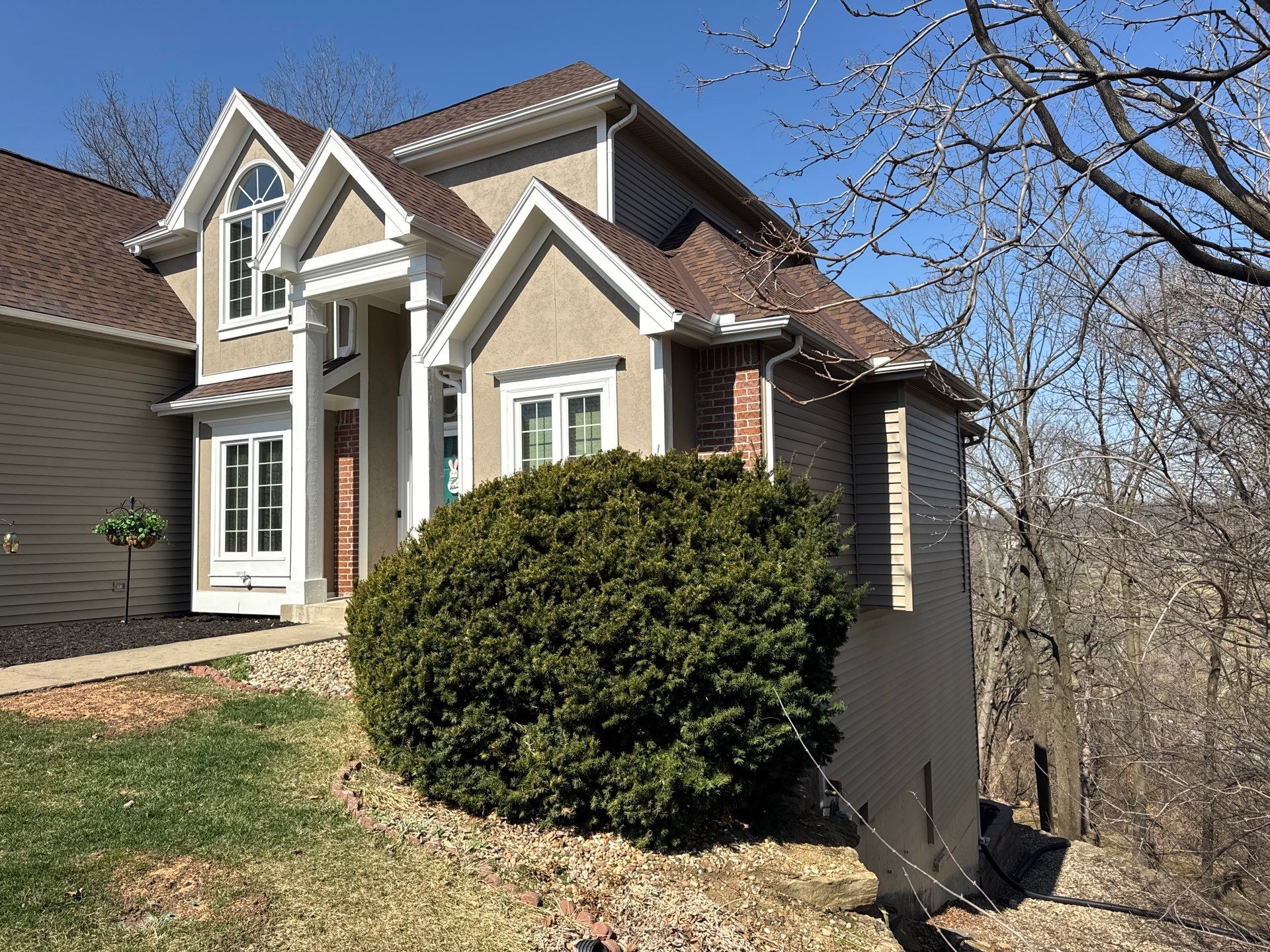Siding Installation using Clay Market Square by EEC Windows, Siding & Roofing