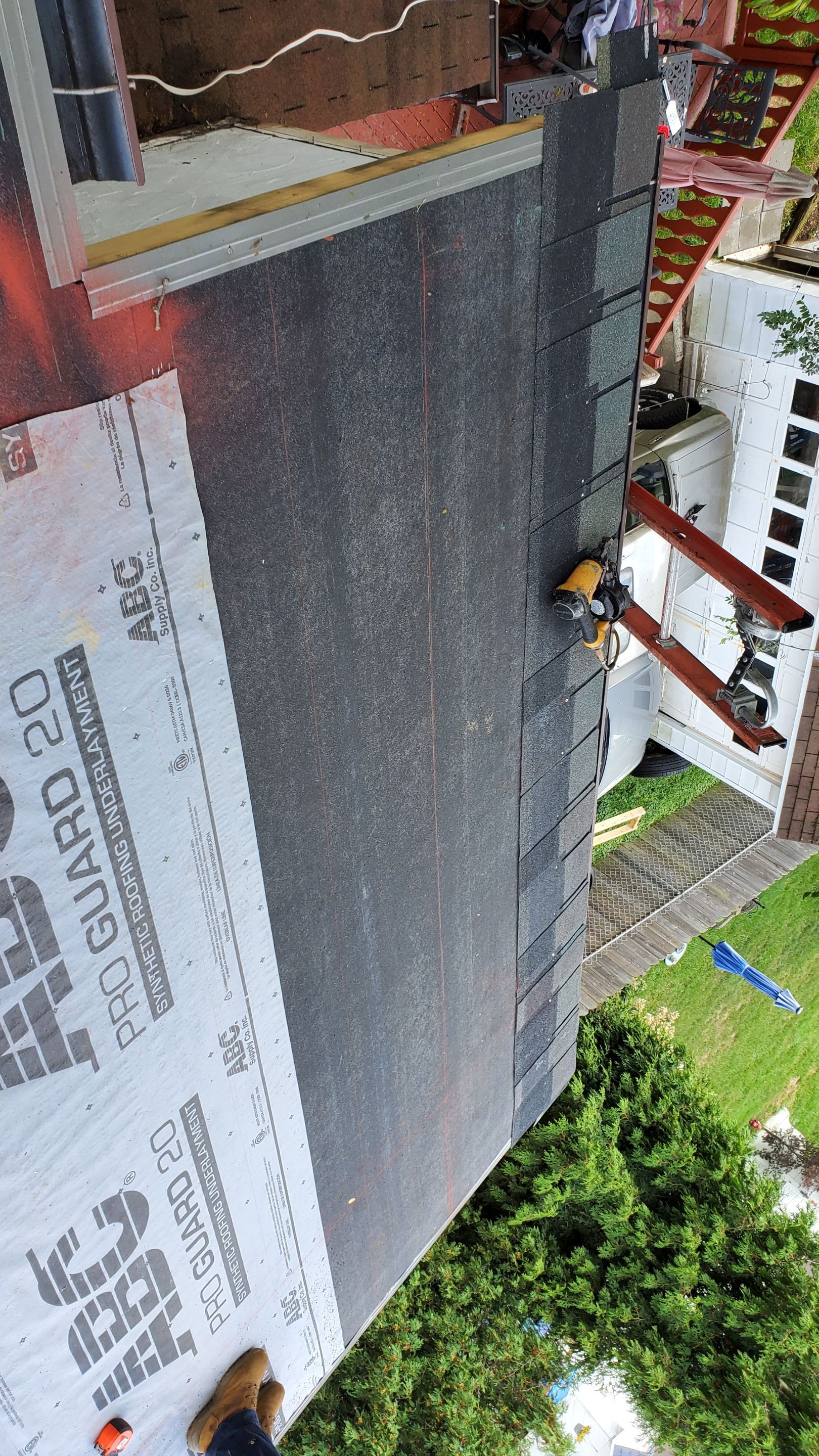 Residential Roofing Installation using Certainteed Belmont shingle by Absolute Roofing and Construction