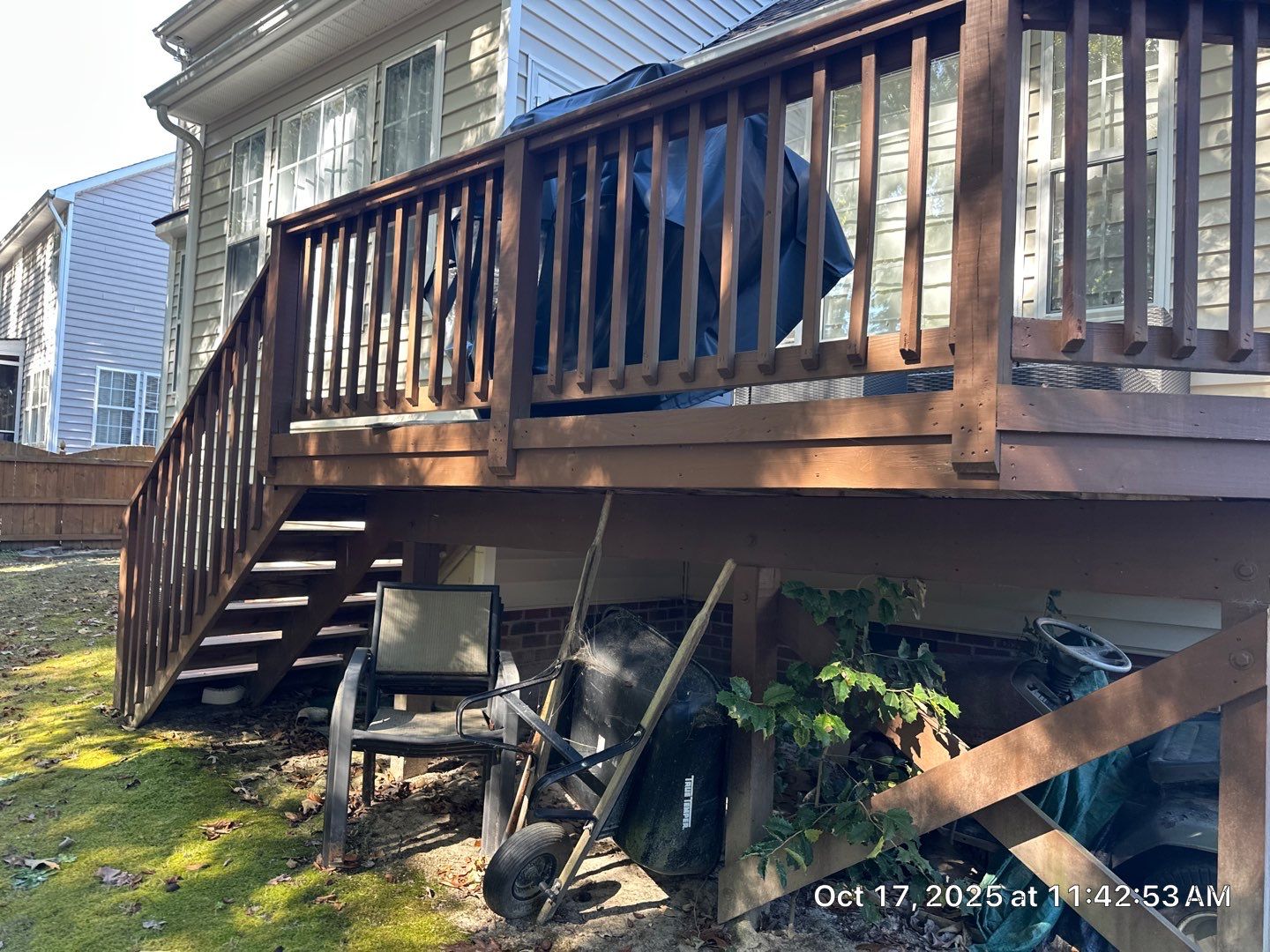 Wood Deck using Wood Stain by DuraSeal