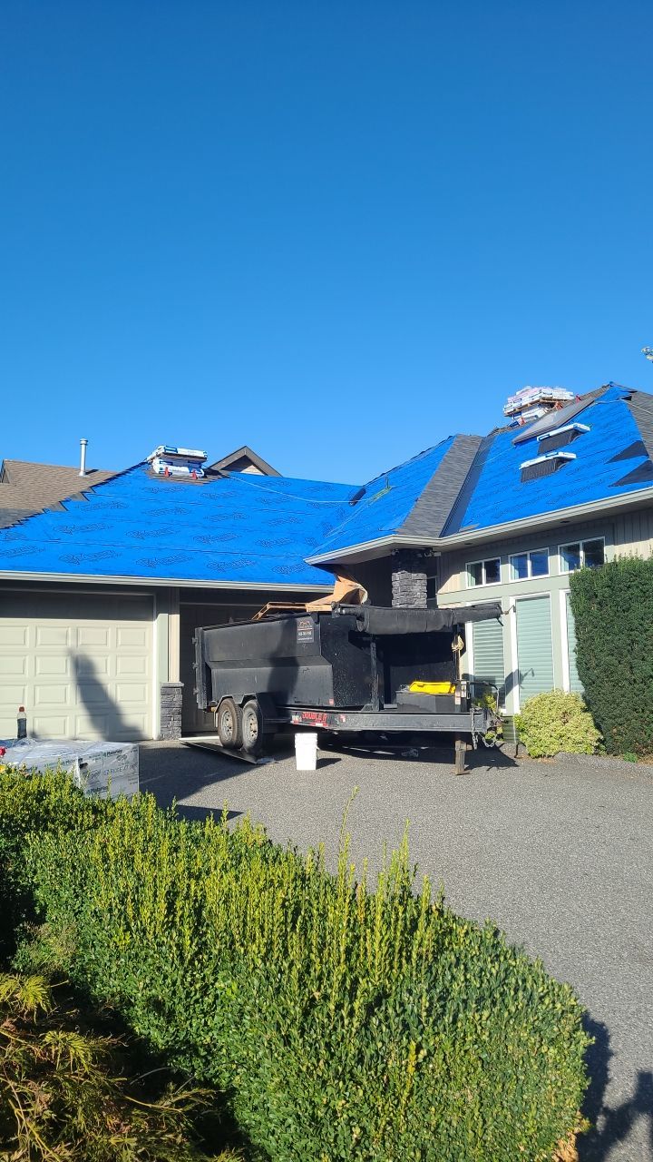 Residential Roofing Installation using Malarky Vista Shingles by Top Notch Roofing Inc
