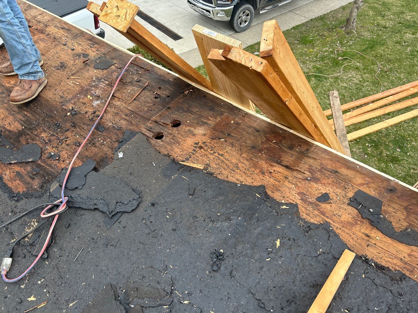 Roof Replacement using CertainTeed Landmark by 180 Contractors