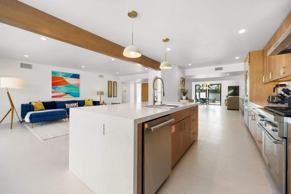 Palm Springs Midcentury Modern Home by One Stop Source