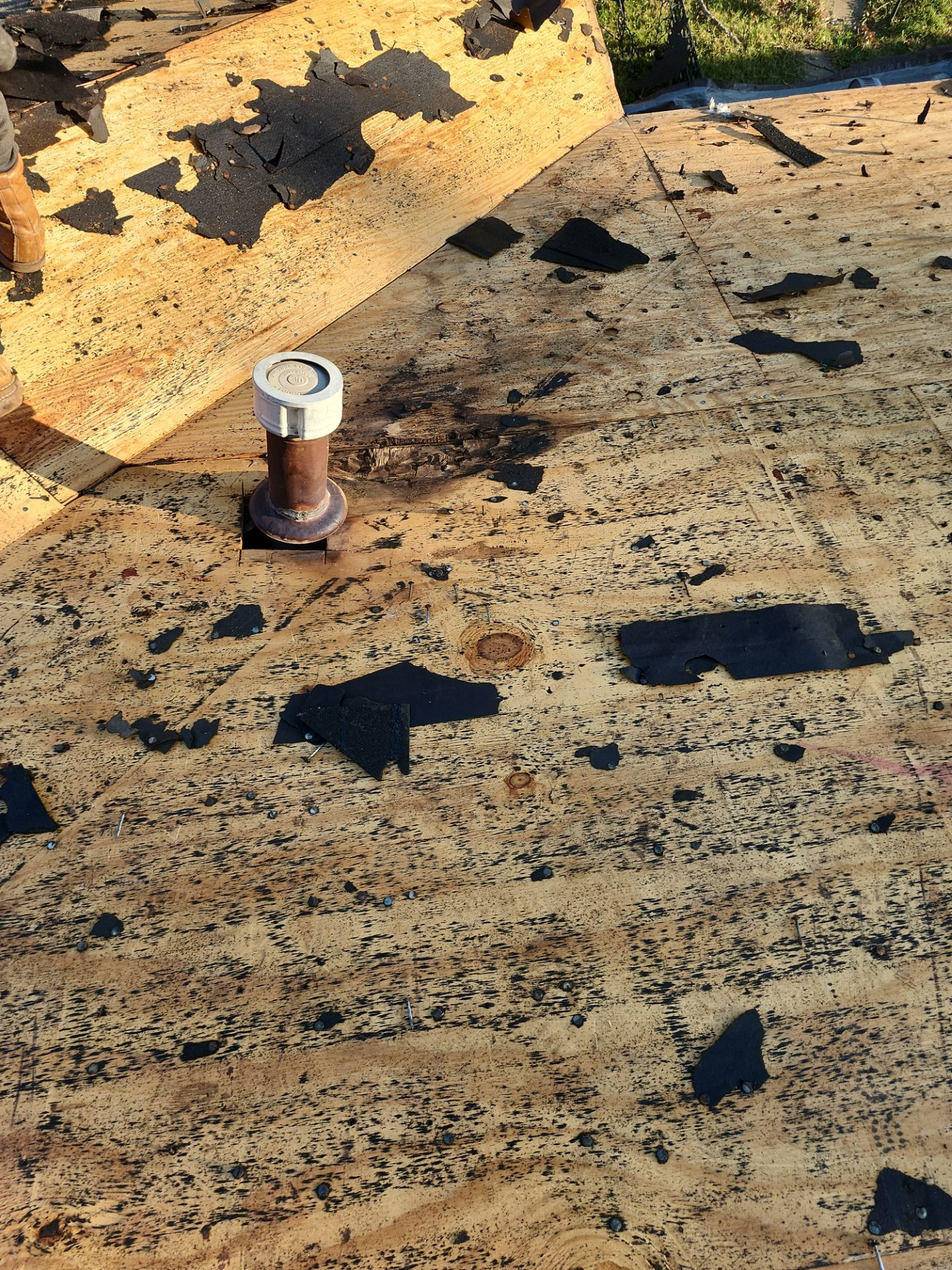 Residential Roofing Installation using Owen's Corning Duration (Lifetime) Shingles by Roof Repair Company