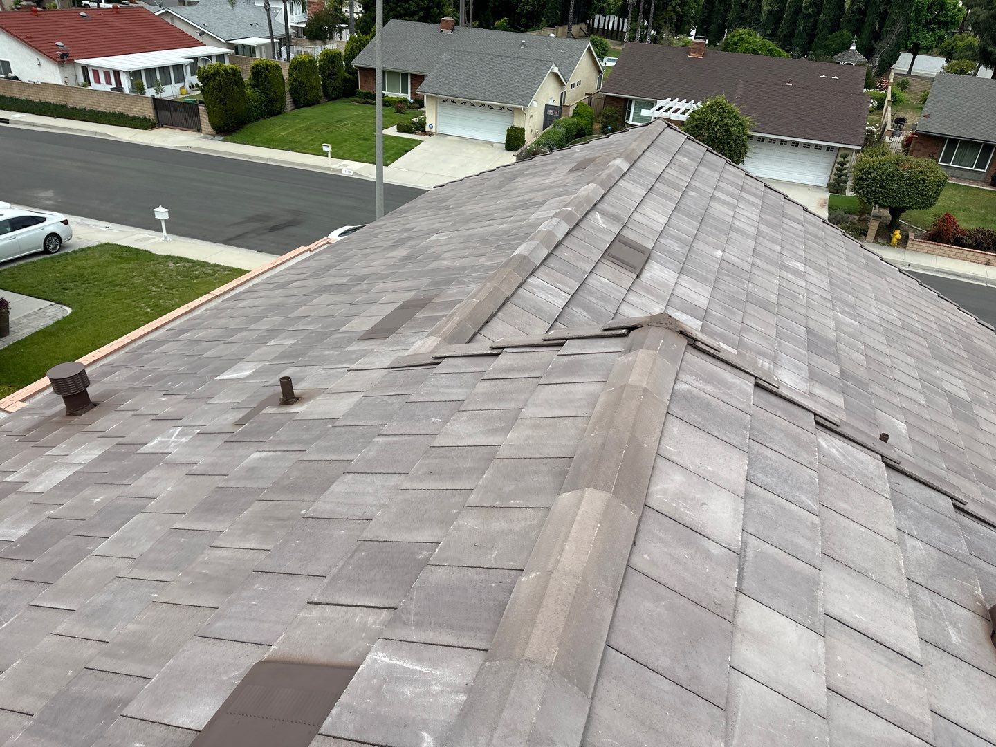 Light Gray Blend Tile by Reimagine Roofing