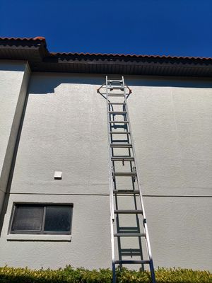 Dark Soffit and Fascia Repair in Lakewood Ranch FL