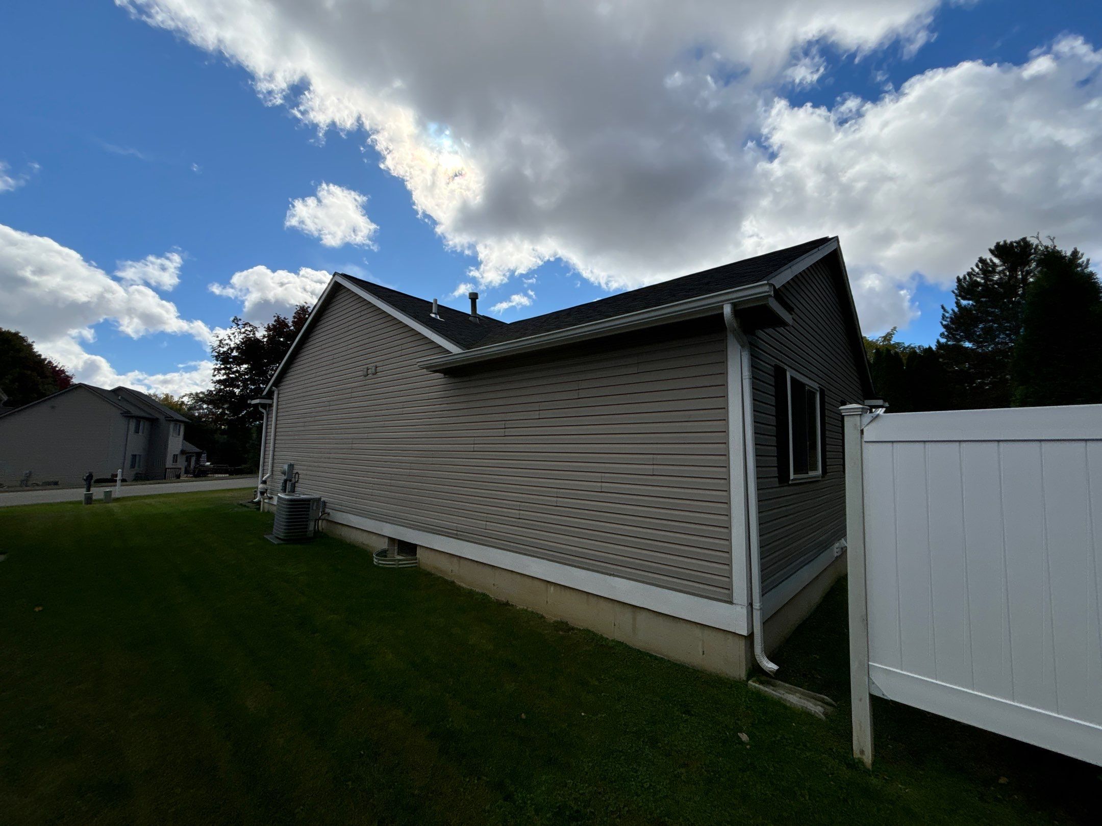 Siding Replacement using Alside Charter Oak D4.5" Riveria Dusk by 180 Contractors