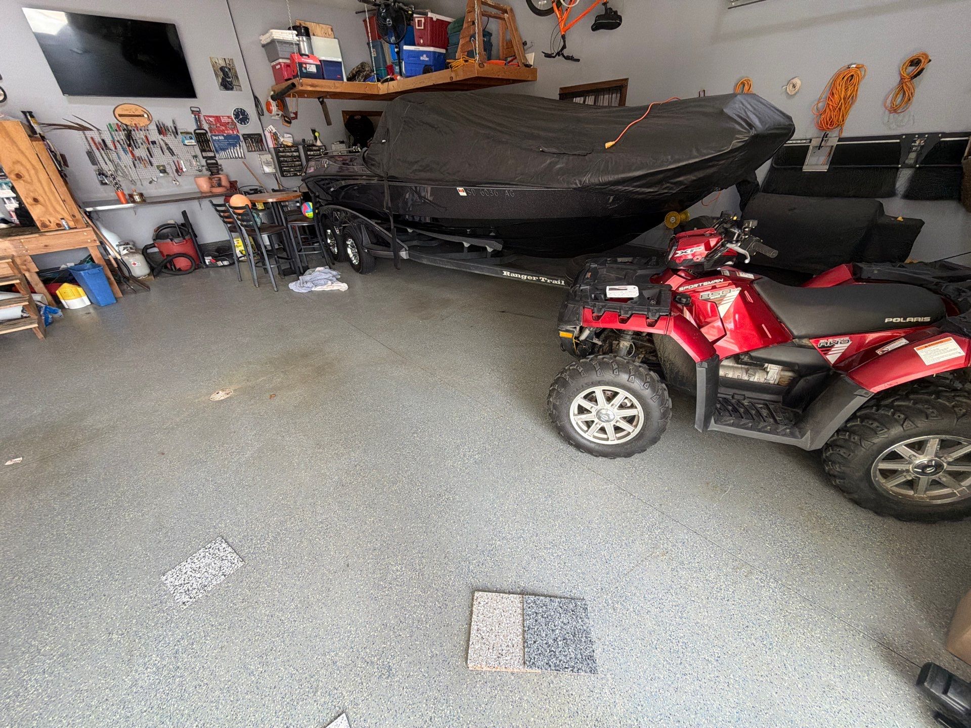 Residential Garage Floor Coating in Sioux Falls by Select Painting, Coatings & Garage Cabinets