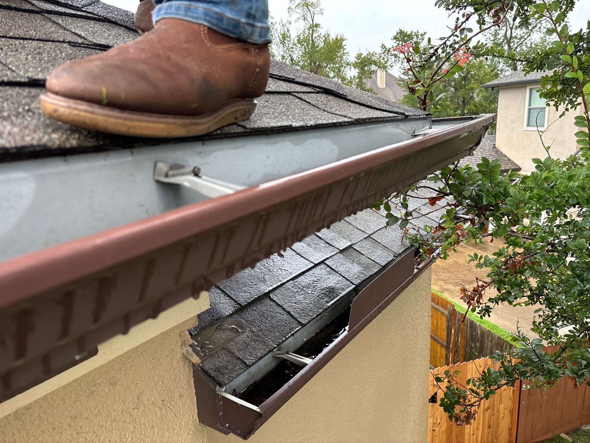 Residential Roofing Installation using Owen's Corning Duration (Lifetime) Shingles by Roof Repair Company