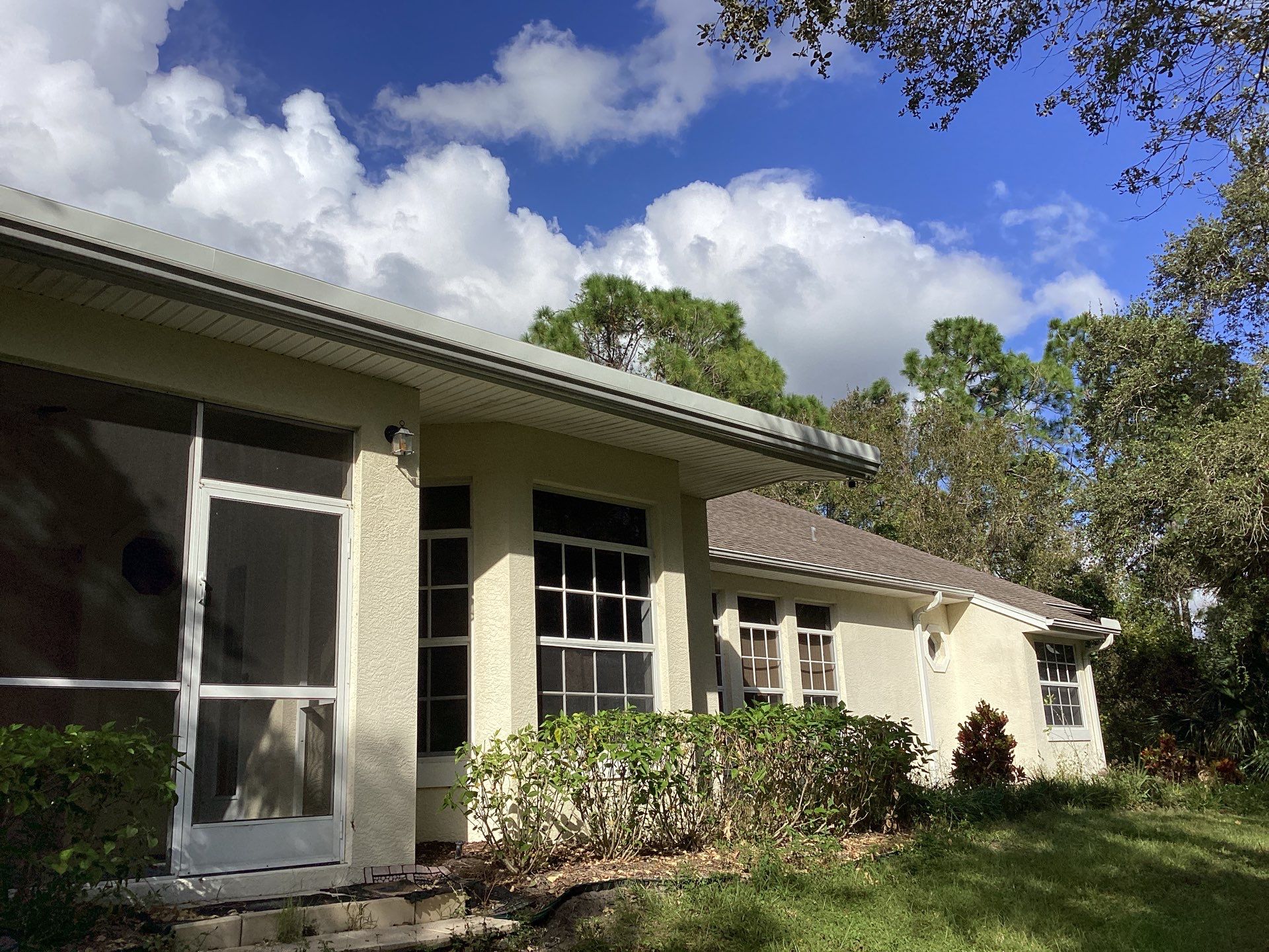 Gutter cleaning and Seal in Lehigh Acres, FL by Gutter Professors