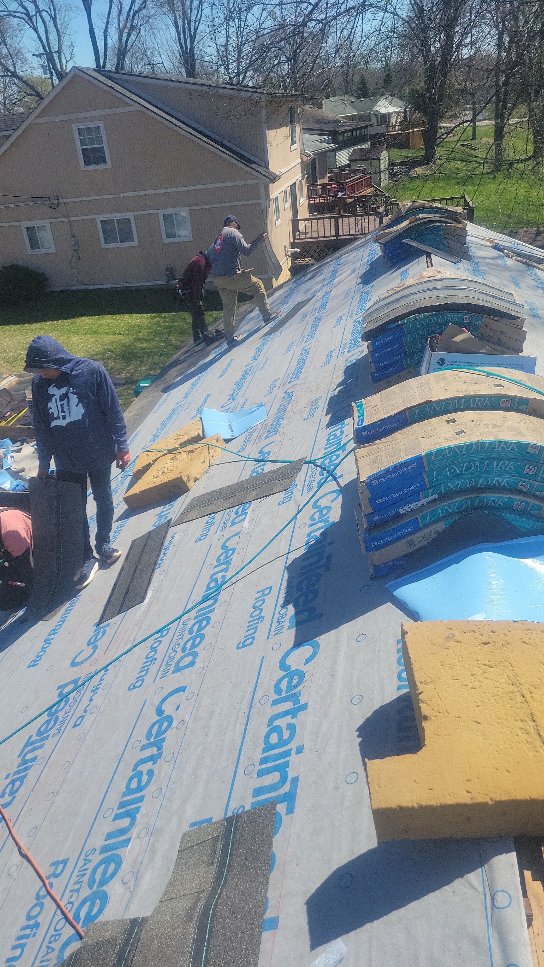Roof Replacement using CertainTeed Landmark by 180 Contractors