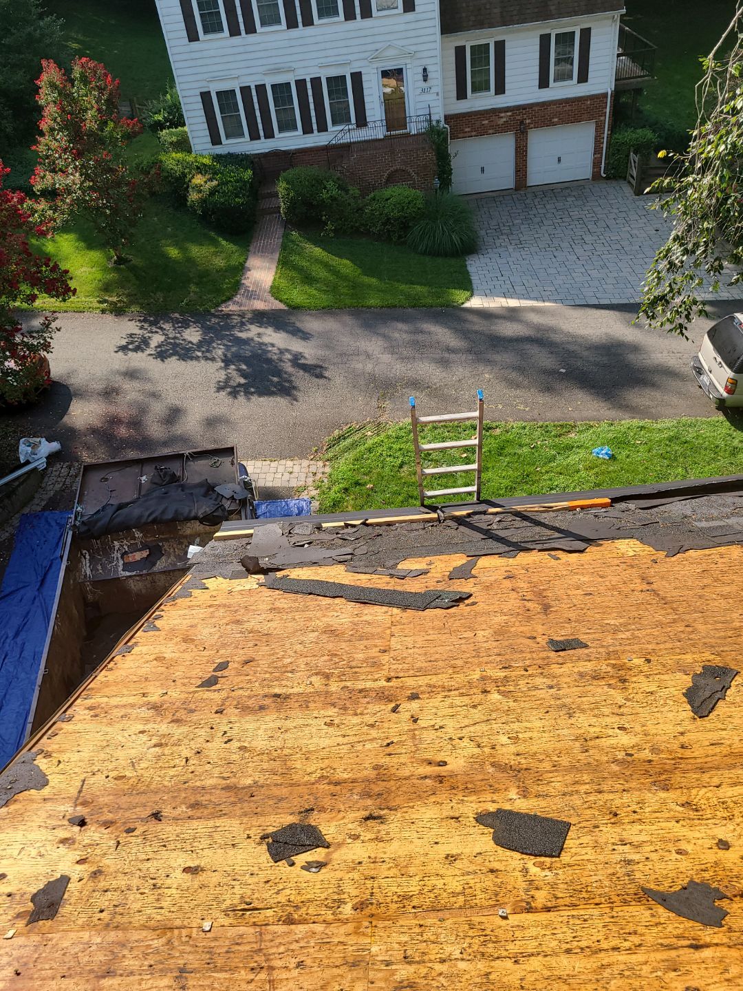 Oakton: Residential Roof Replacement with CertainTeed Landmark Designer Shingles in Pewter by RM Banning, Inc.