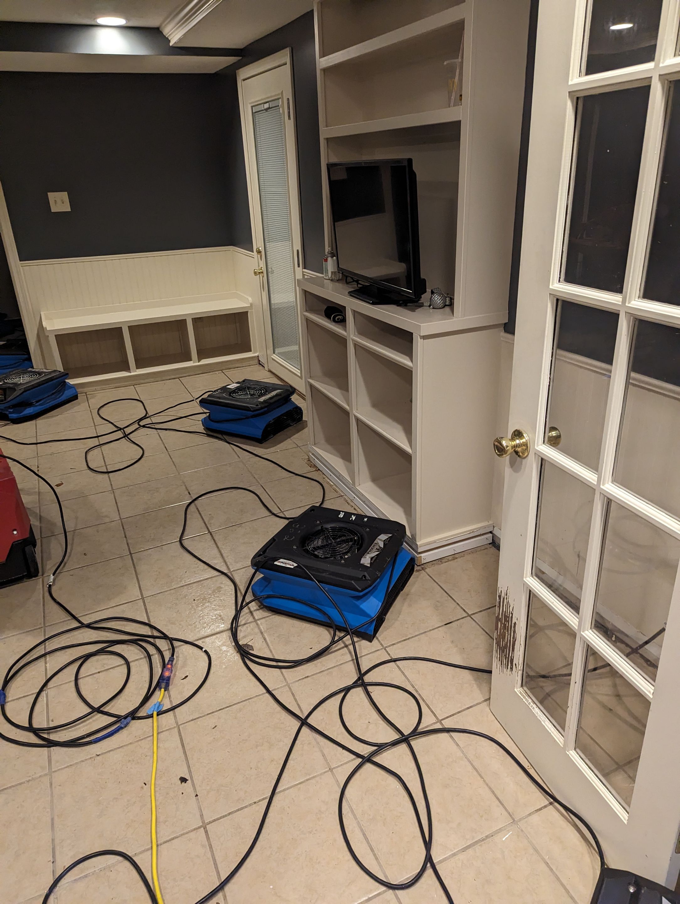 Emergency Service Water Mitigation Using Air Movers and Dehumidifiers by ANR Restoration