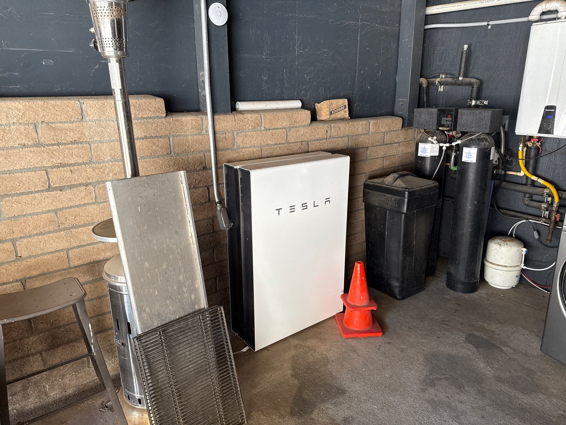 Tesla Batteries Installation by Sunrise 805