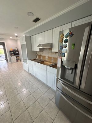 Two-Day Minimalist Magic: Rapid Small Kitchen Update