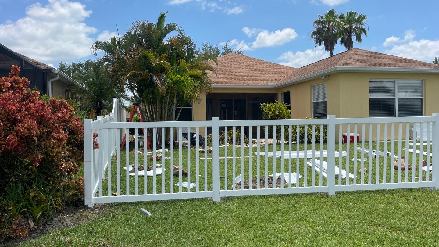 Lakewood Ranch, FL White Vinyl Privacy & Picket Fence by Asap fence and gates, LLC