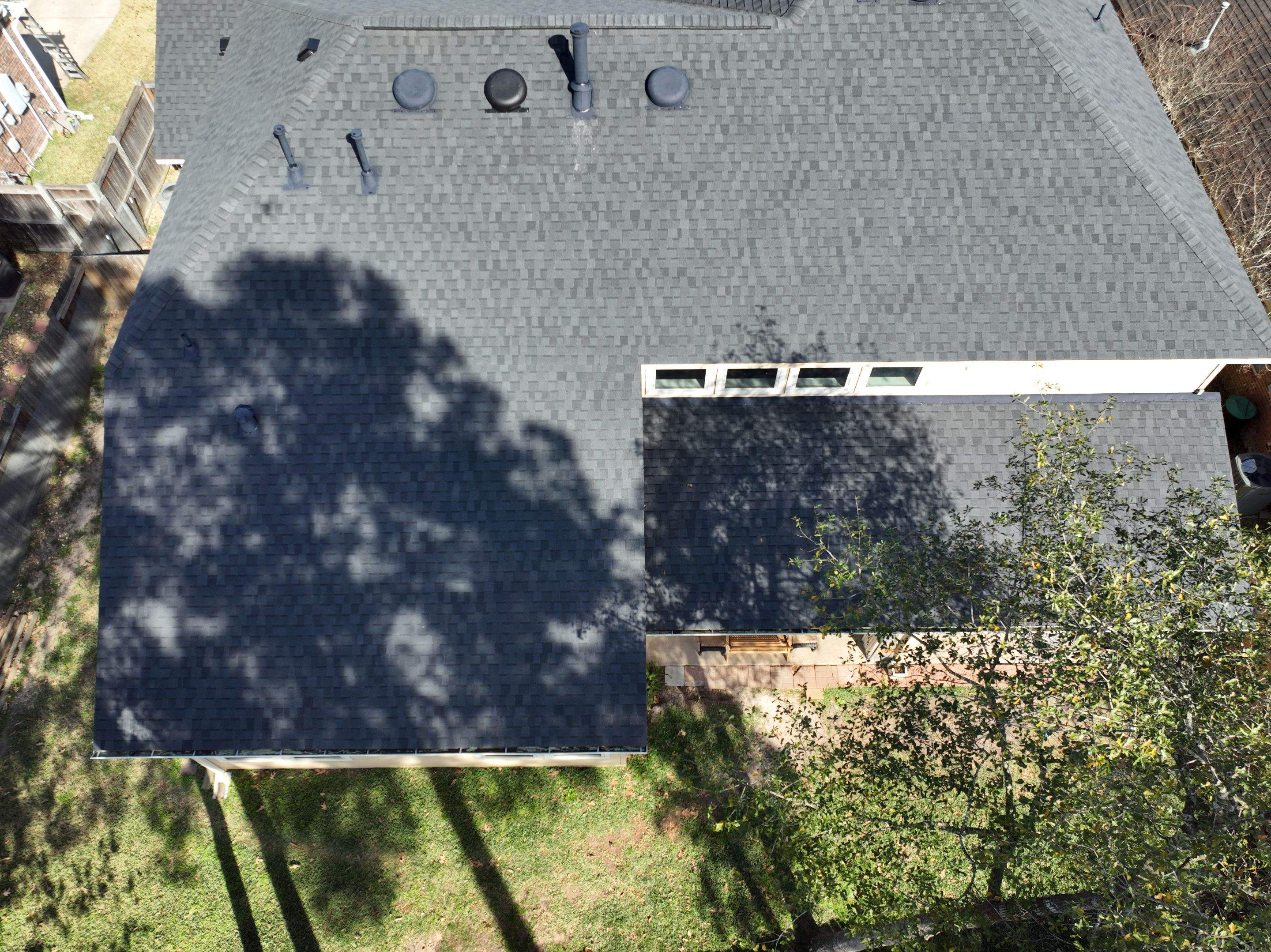 SureStart PLUS 4-STAR Warranty Fully covers materials, labor, tear-off and disposal expenses in years 1-50. by Roof Concepts Construction