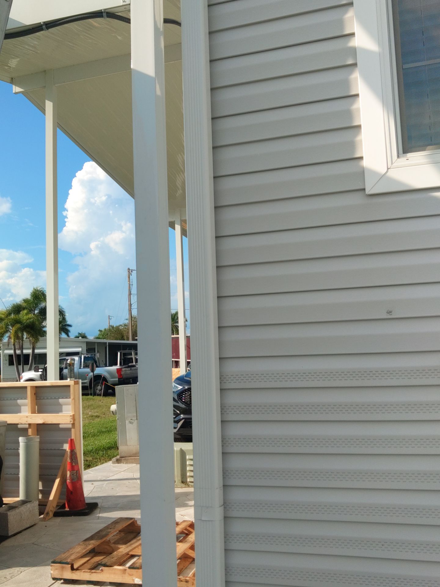 7-Inch Seamless Gutters for Heavy Rain in Sarasota FL by Gutter Professors