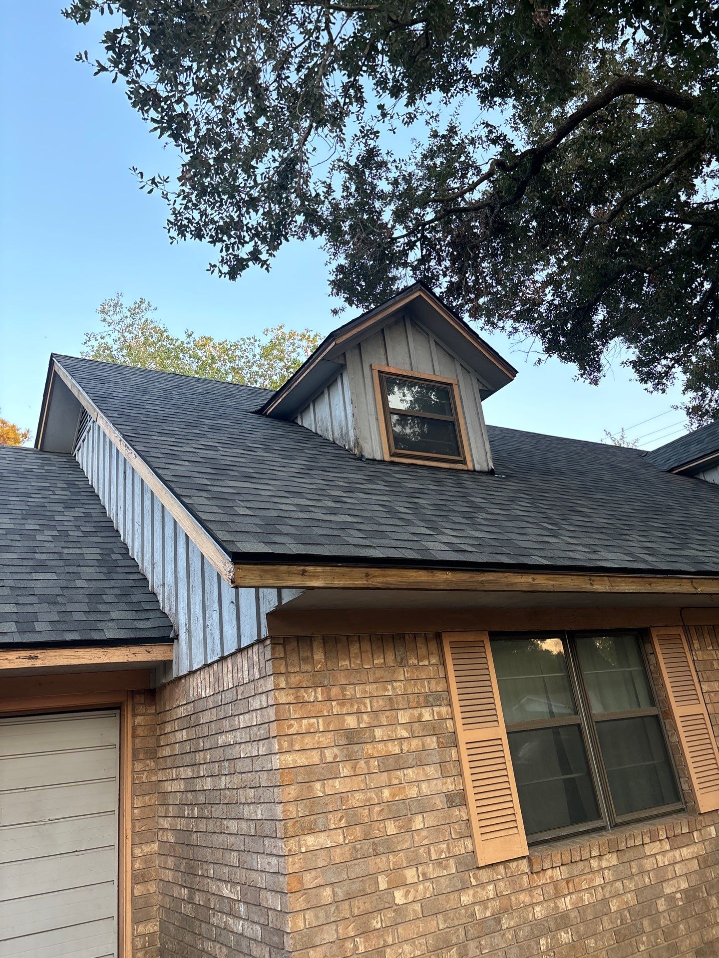 Residential Roofing Installation using Owen's Corning Duration (Lifetime) Shingles by Roof Repair Company