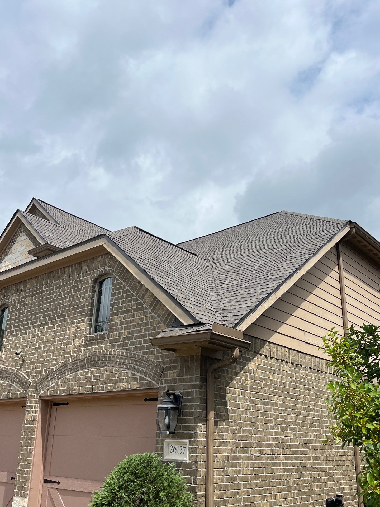 Residential Roofing Installation using Owen's Corning Duration (Lifetime) Shingles by Roof Repair Company