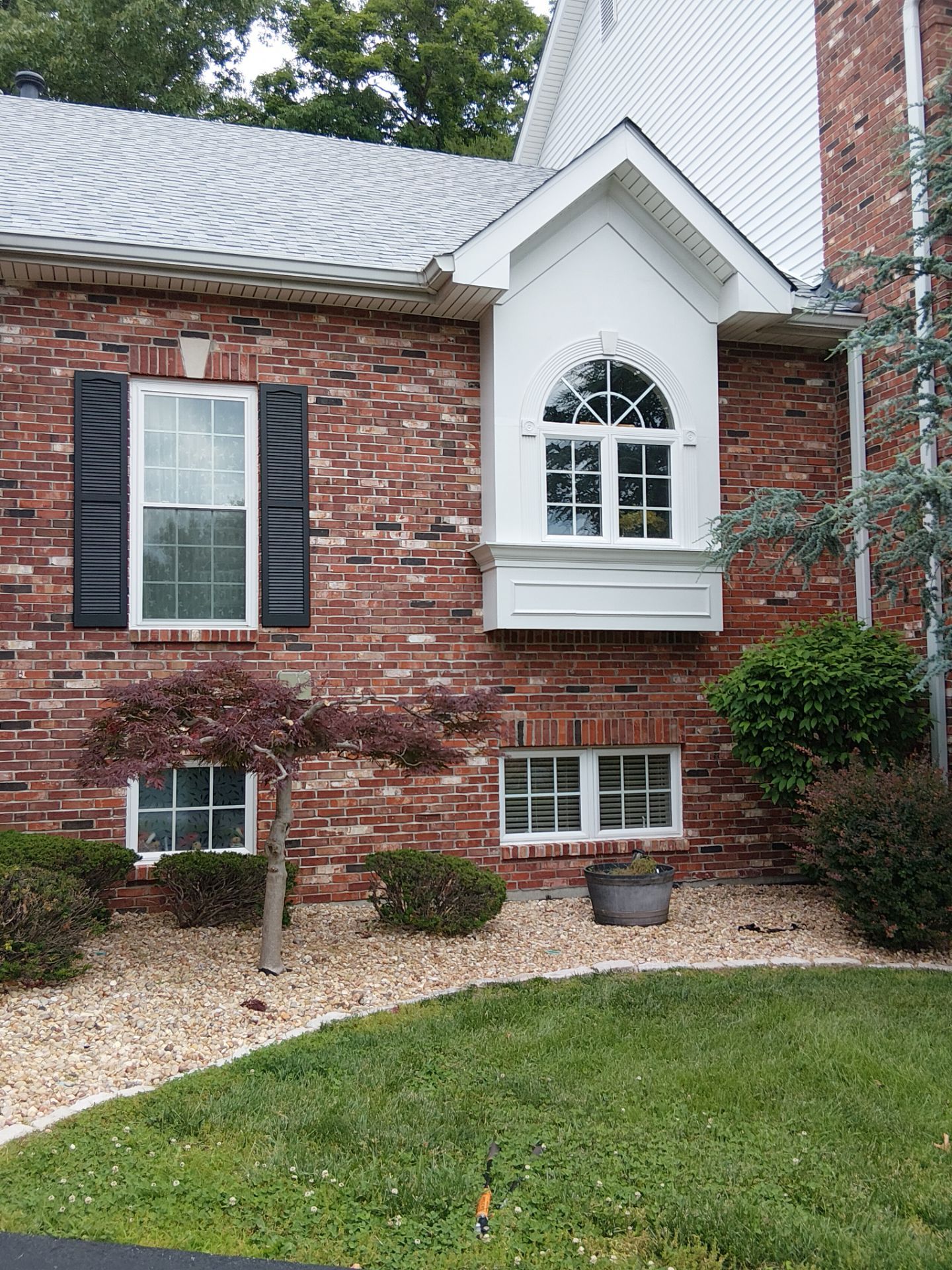 2nd-Story Exterior Trim Paint Repair – Chesterfield, MO