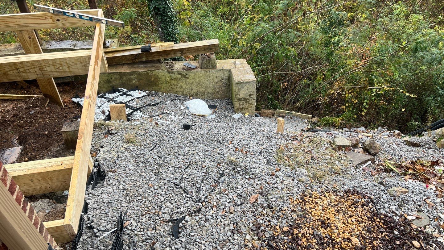 Shades Crest - Deck by Pillar and Pine