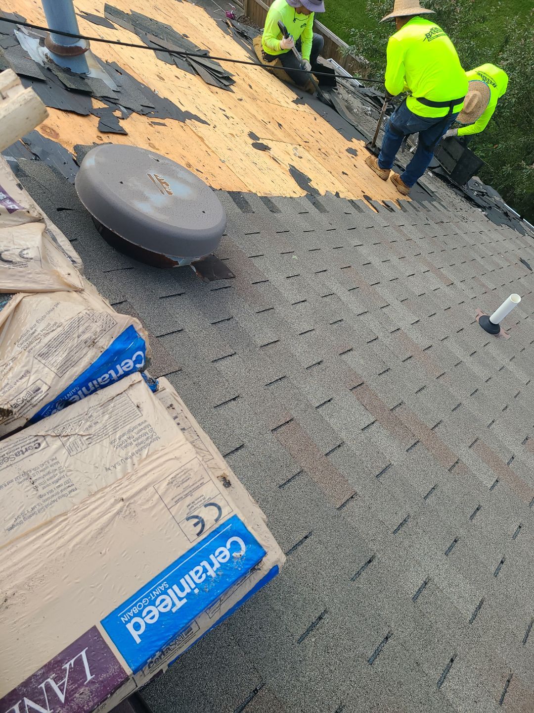 Fairfax: Roof Replacement with CertainTeed Landmark Pro Designer Shingles in Max Def Weathered Wood by RM Banning, Inc.