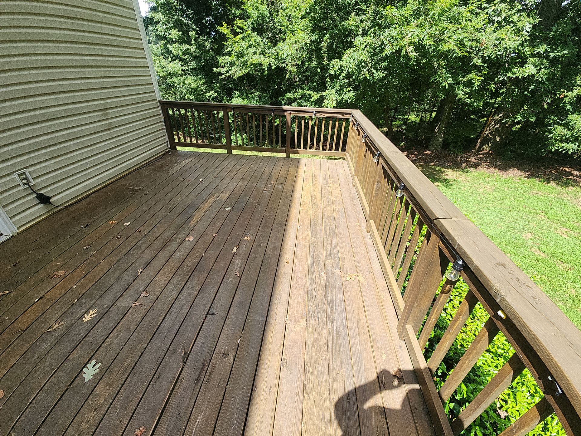 Wood Deck using Wood Stain by DuraSeal